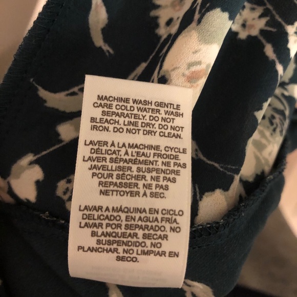 Green floral maxi dress with gold accents - Picture 10 of 10